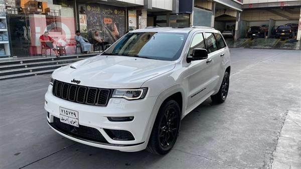 جيب جراند شيروكي 2022 للبيع في العراق - البصرة